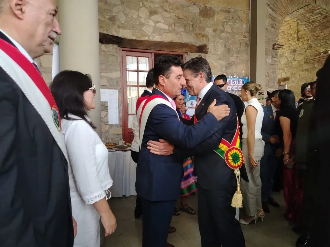 Tarija, en víspera del 209 aniversario, celebró con el presidente Rodrigo Paz