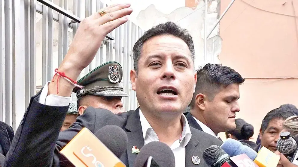 Lara cuestiona ausencia de autoridades judiciales en diálogo convocado por la Asamblea