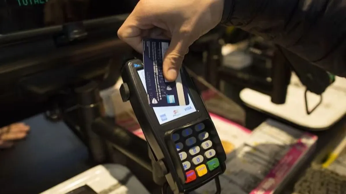 Bancos aún ajustan detalles técnicos, legales y disponibilidad de dólares para liberar tarjetas