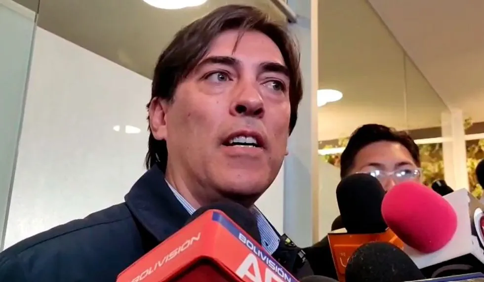 Gobierno abre la puerta a analizar la nacionalización de autos “chutos”