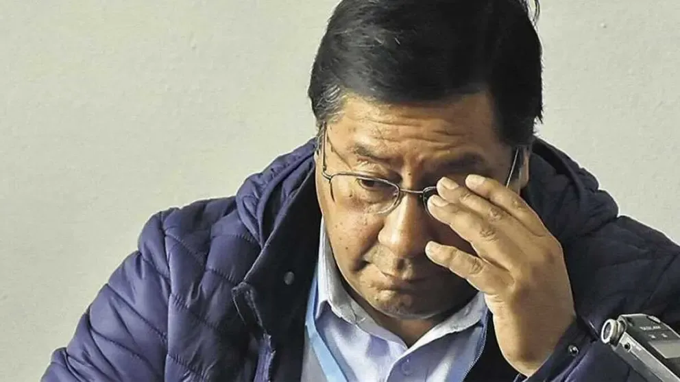 Piden ampliar seis meses la detención de Arce; su defensa habla de “preso político” Piden ampliar seis meses la detención de Arce; su defensa habla de “preso político”