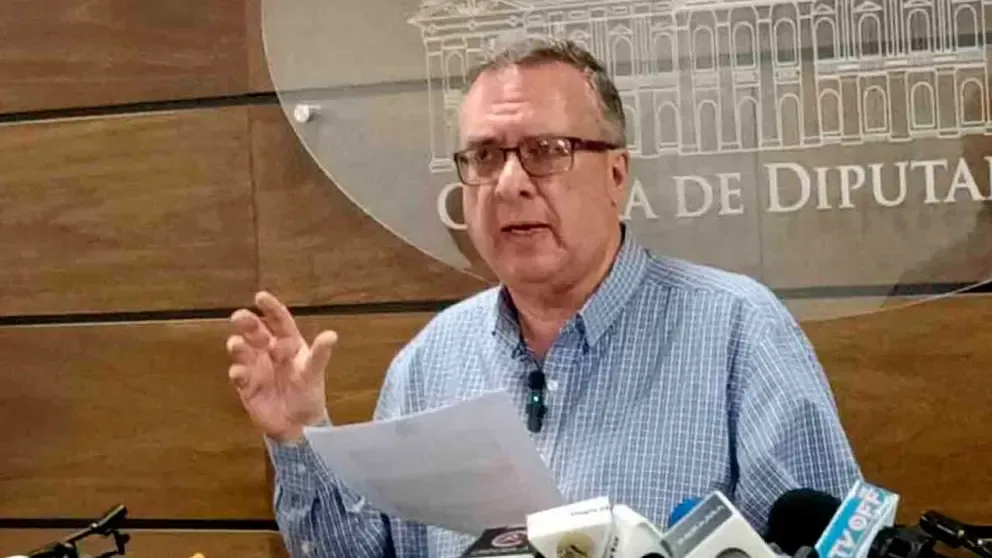 Diputado Carlos Alarcón.