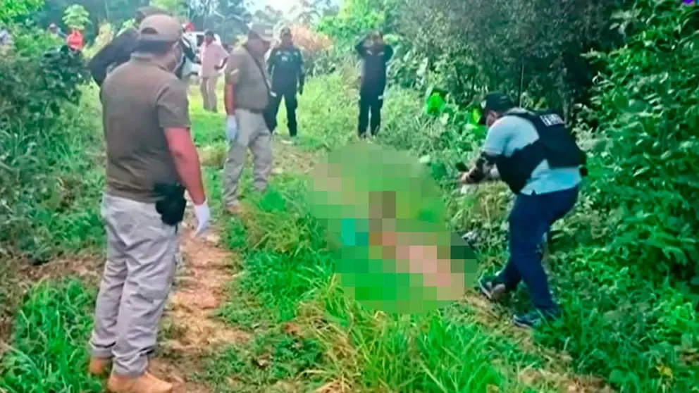 Hallan dos cadáveres decapitados y con una nota de advertencia Hallan dos cadáveres decapitados y con una nota de advertencia