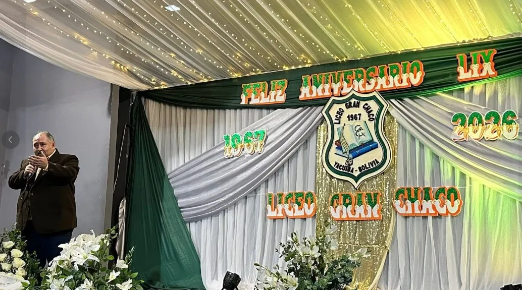 Colegio celebra un nuevo aniversario destacando su compromiso con la educación  junto al alcalde.