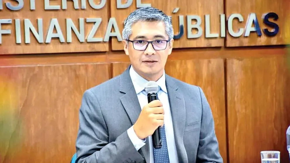 Rodrigo Paz destituye a JosΓ© Gabriel Espinoza del cargo de Ministro de EconomΓa Rodrigo Paz destituye a JosΓ© Gabriel Espinoza del cargo de Ministro de EconomΓa