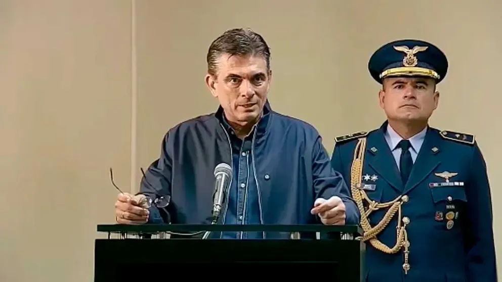 Paz pide “madurez democrática” y declara una “tregua”; espera que pronto termine el “sufrimiento” Paz pide “madurez democrática” y declara una “tregua”; espera que pronto termine el “sufrimiento”