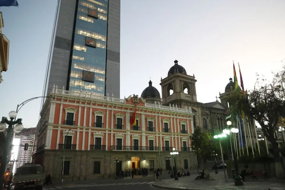 img_b880a04364edaca1cbe3cb1bc7f7bec489fc4343.webp