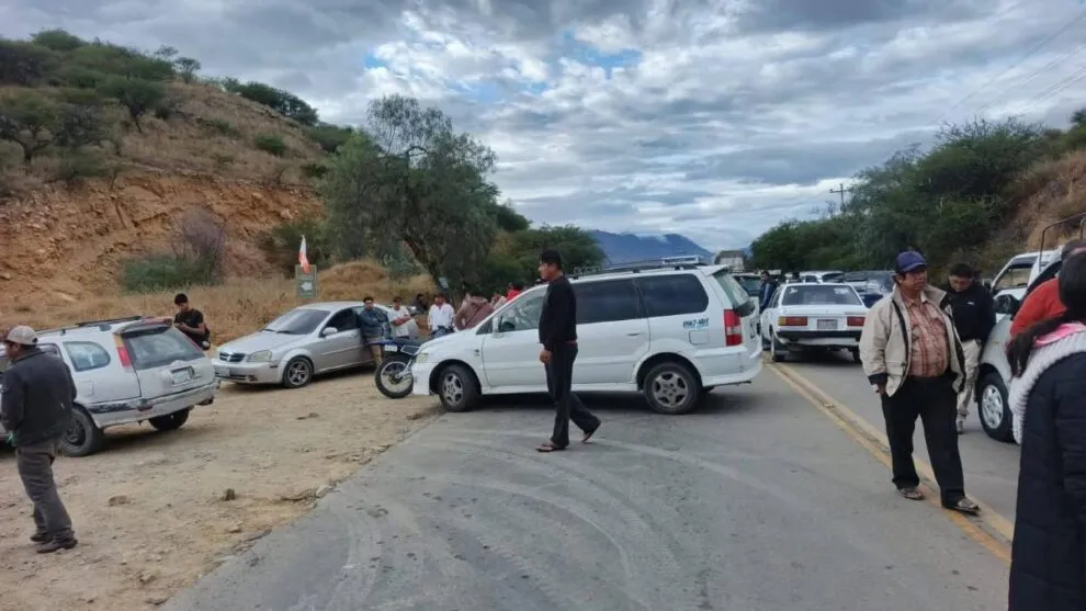 Transporte libre Bloquea y paraliza rutas en Tarija