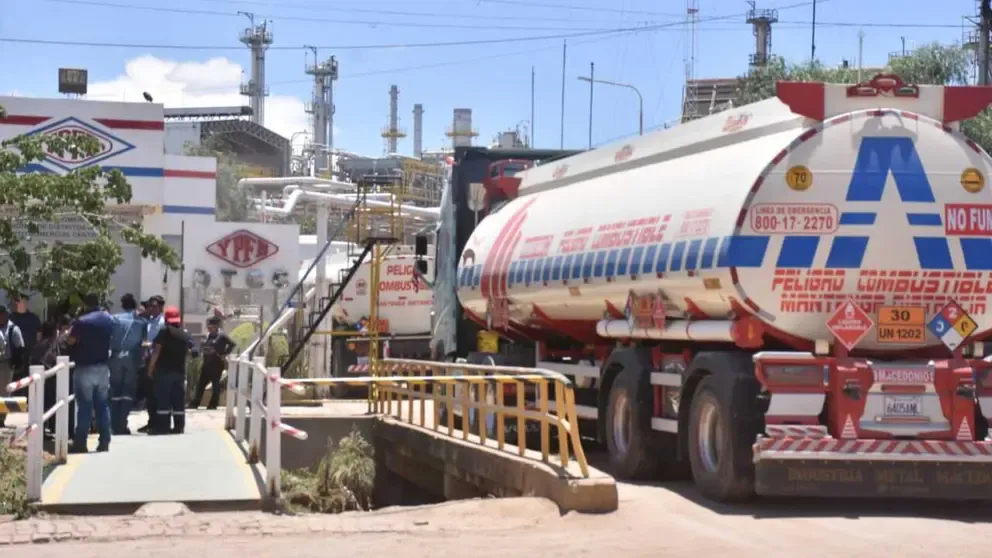 Intervención a YPFB detecta venta anticipada y asignaciones discrecionales de combustibles Intervención a YPFB detecta venta anticipada y asignaciones discrecionales de combustibles