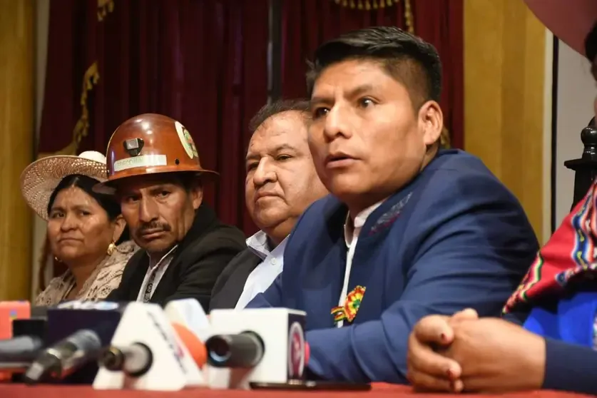 Loza: el Gobierno asumirá gastos delegados que hoy financian las gobernaciones Loza: el Gobierno asumirá gastos delegados que hoy financian las gobernaciones