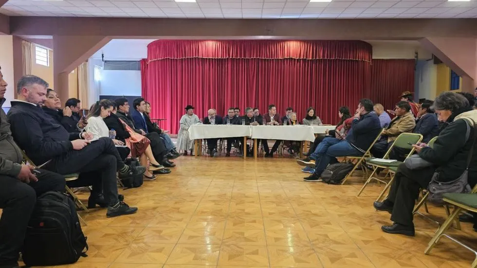 Suspenden el diálogo convocado para este domingo tras postergación del ampliado de la COB Suspenden el diálogo convocado para este domingo tras postergación del ampliado de la COB