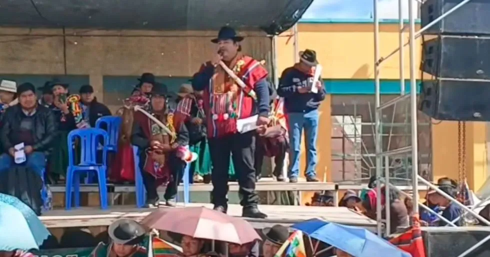Dirigente de los Túpac Katari cuestiona a Fejuves, COB y al senador Condori por el rumbo del conflicto