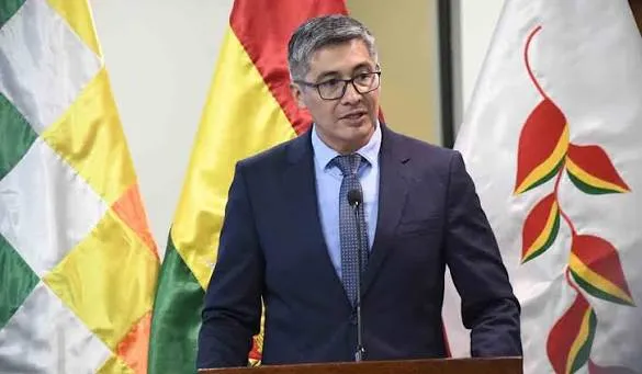 Espinoza retira recurso constitucional contra la censura y Justicia acepta la decisión Espinoza retira recurso constitucional contra la censura y Justicia acepta la decisión
