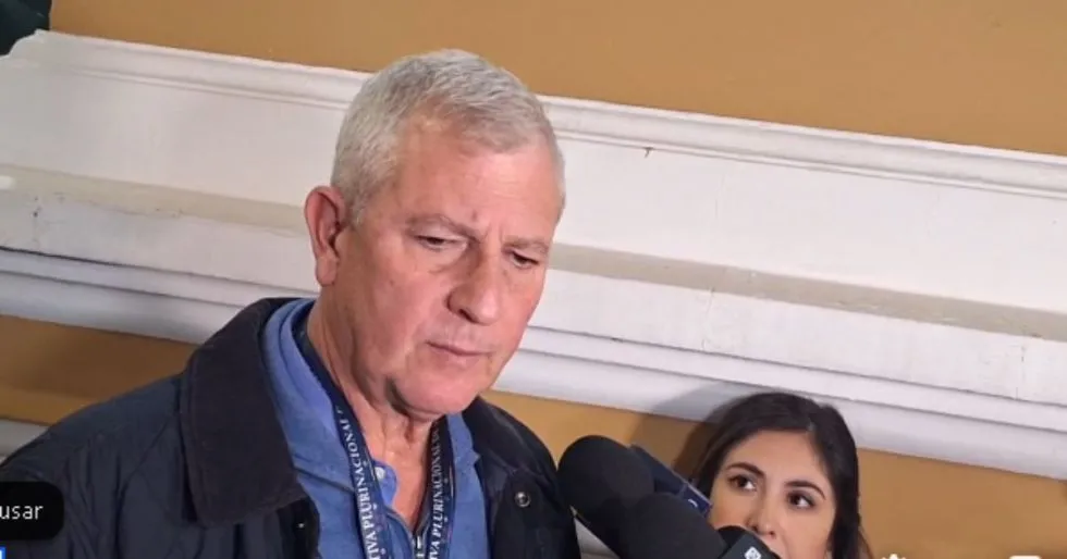 Marinkovic anuncia que el Senado alista un juicio de responsabilidades contra Evo Morales Marinkovic anuncia que el Senado alista un juicio de responsabilidades contra Evo Morales