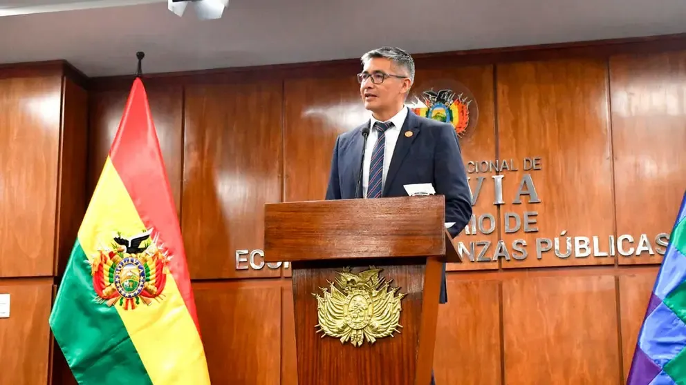 Ministro de Economía: “no hace falta modificar el precio de los combustibles”