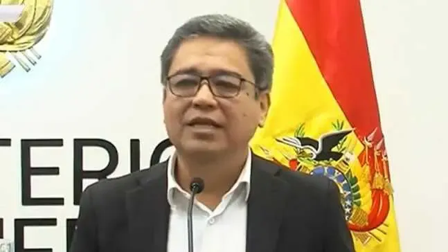 Gobierno pidió investigar viaje del gerente de BoA: «No deberían haber privilegios para ningún funcionario» Gobierno pidió investigar viaje del gerente de BoA: «No deberían haber privilegios para ningún funcionario»